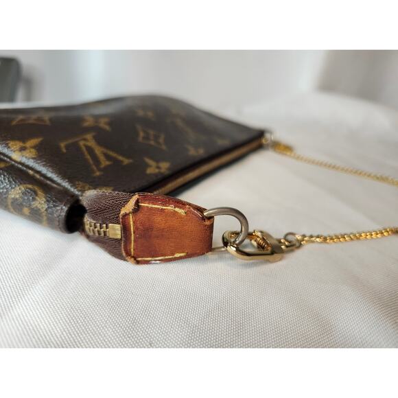 Louis Vuitton Pochette Accessoires Shoulder Bag Brown LV Monogram - Picture 8 of 15
